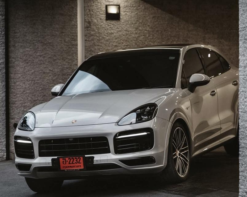 Porsche Cayenne Coupe Hybrid