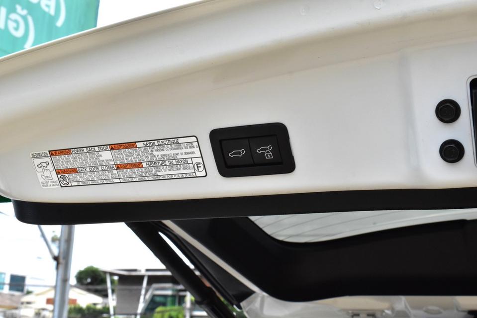 รหัสรถ PB6767 TOYOTA COROLLA CRISS 1.8 HEV PREMUM 2022 7