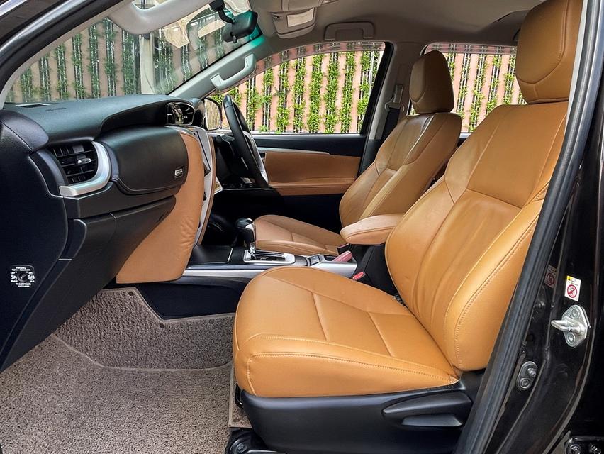 TOYOTA FORTUNER 2.8 V 4WD ปี 2015 จดปี 2018 เกียร์AUTO 4X4 สภาพนางฟ้า 10