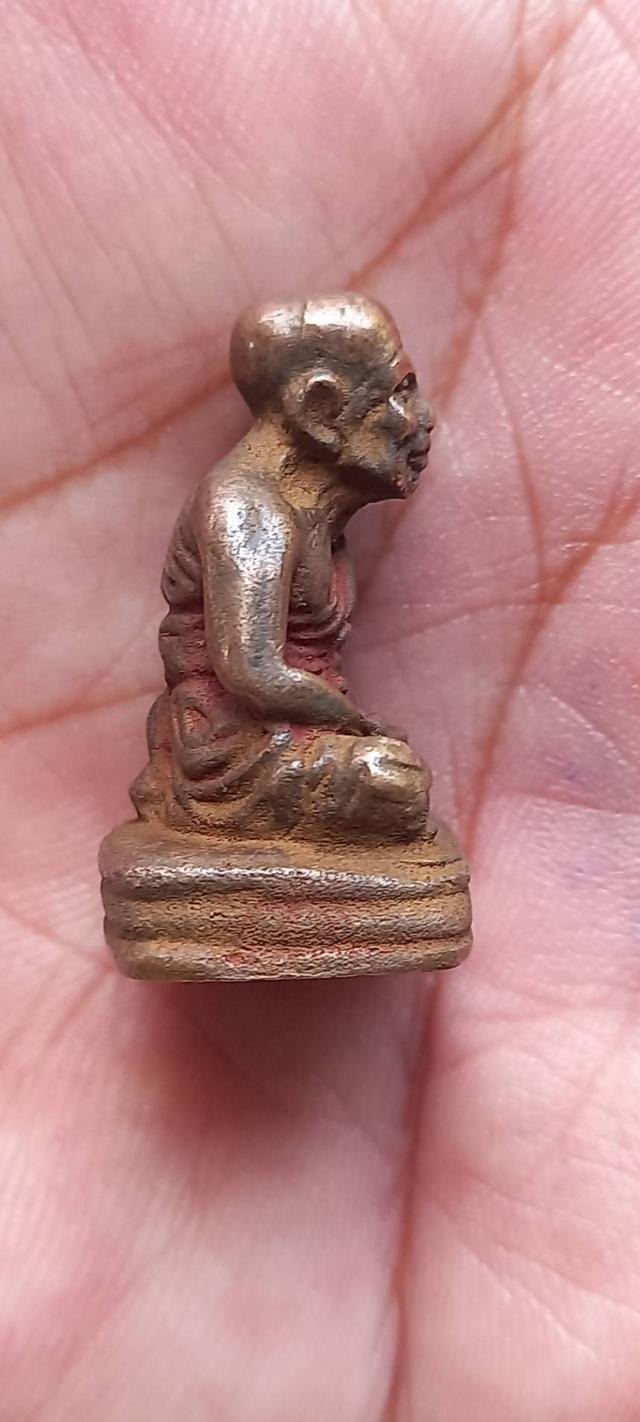 พระหล่อเก่าไม่ทราบที่ รูปที่ 3