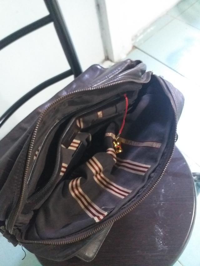 กระเป๋าสะพาย bally สีน้ำตาลมือสอง 2