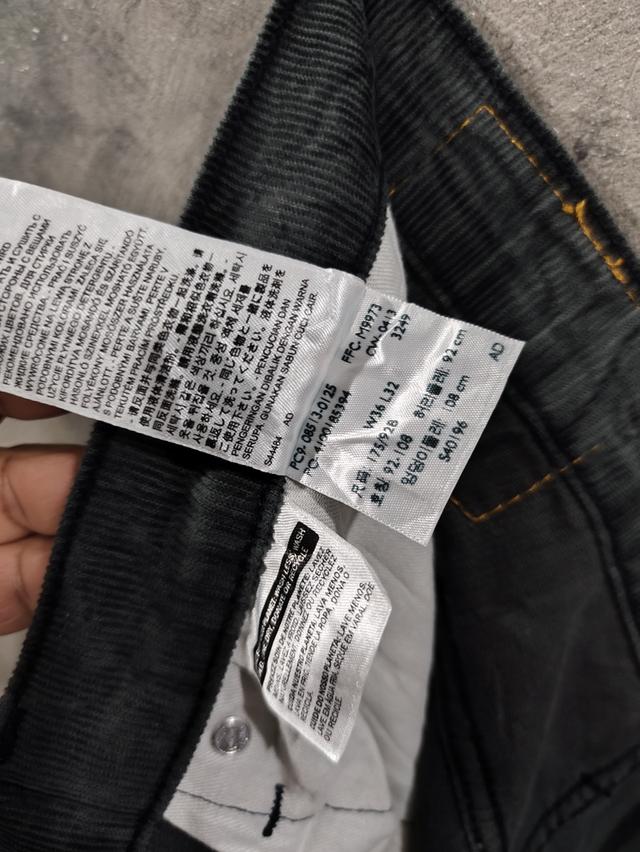 0906- LEVI'S  PANTS   Sz.36X32 18