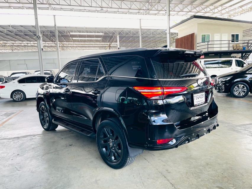 TOYOTA FORTUNER 2.8 GR SPORT 4WD 2022ð āļĢāļđāļāļāļĩāđ 5