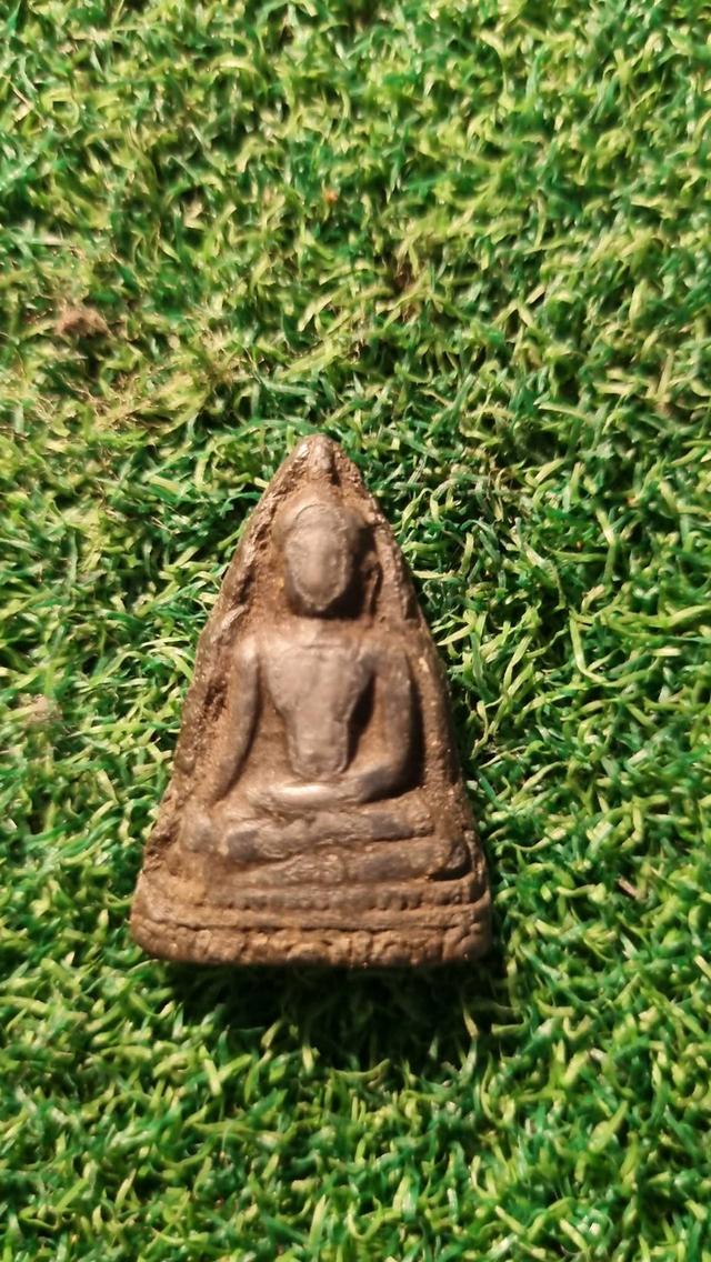 พระท่ามะปราง กำแพงเพชร เนื้อชินเงิน