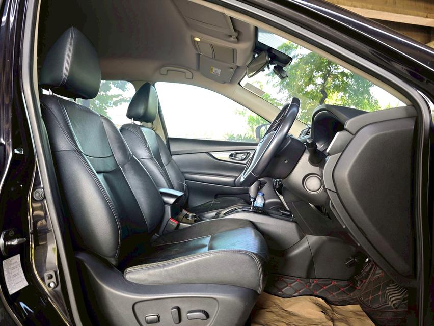 ขายรถ nissan  X-Trail 2.0V 4WD ปี 2015 สีดำ เกียร์ออโต้ 9