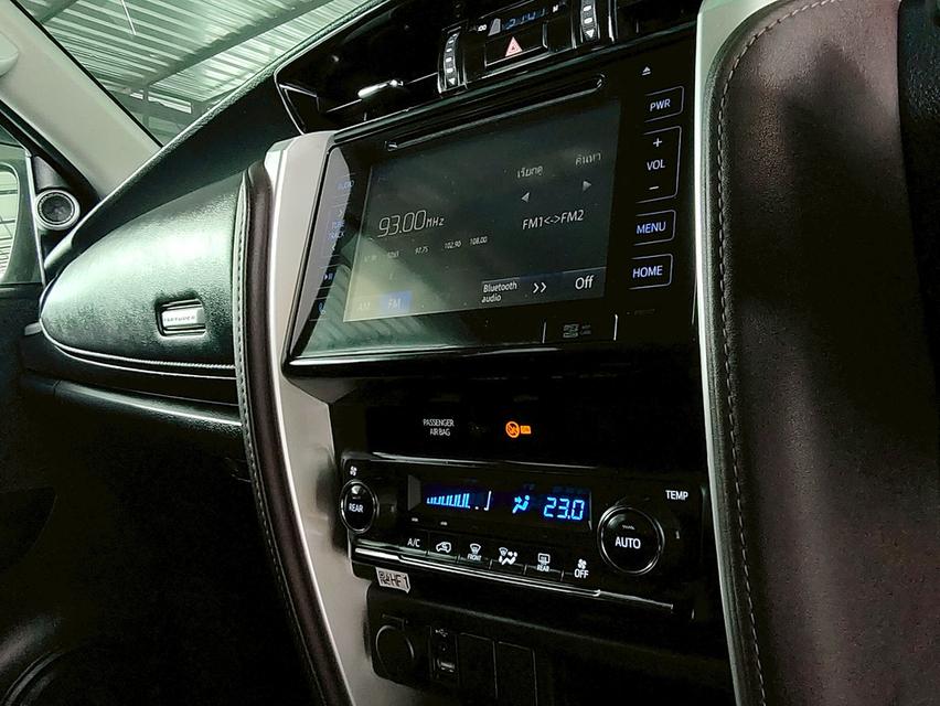 Toyota New Fortuner 2.4 V 2WD ปี 2018 15