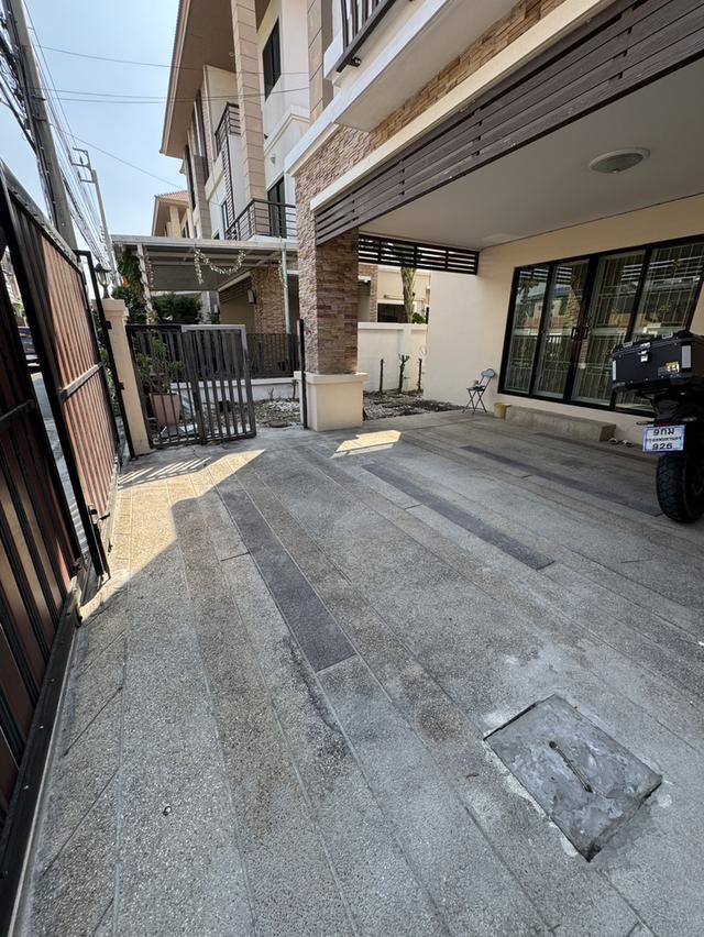 ให้เช่า บ้านทาวน์เฮาส์หลังมุม ไซส์ใหญ่ (36 ตร.วา) 3น3น หมู่บ้านลิฟวิ่ง พาร์ค พระราม5 บางศรีเมือง นนทบุรี 16