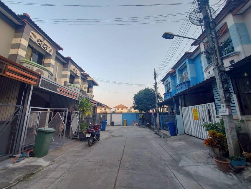 ขายบ้าน 2 ชั้น หมู่บ้านปิยวรารมย์ ไทรน้อย นนทบุรี 2