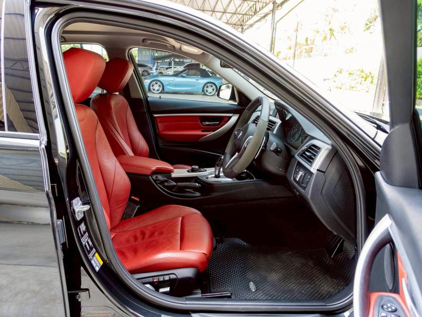 BMW 330e 2.0 Sport ปีจด 18 รูปที่ 9