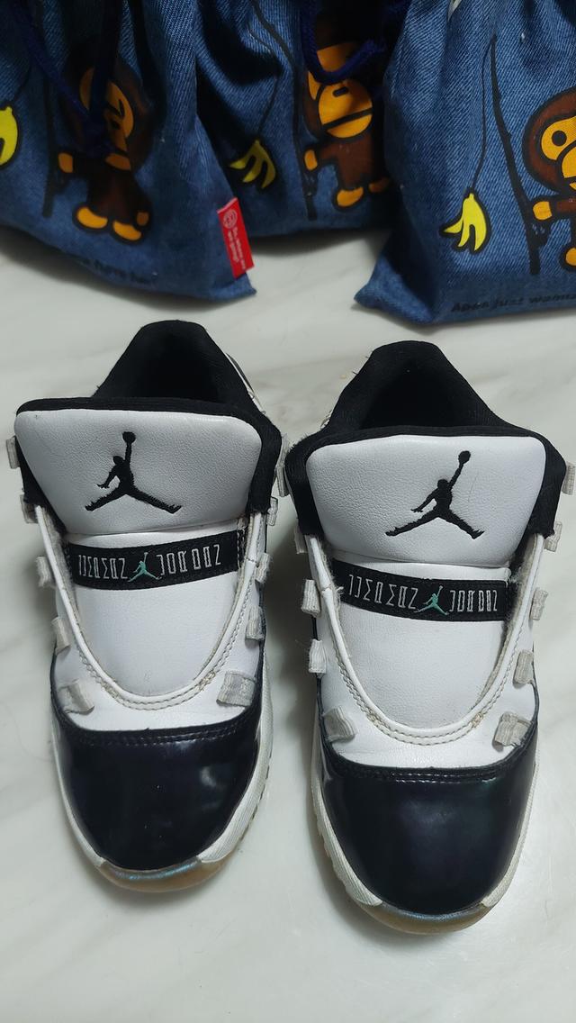 รองเท้าเด็ก Airjordan 11 retro low ของแท้ 2