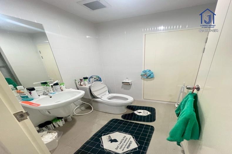 ขายทาวน์โฮม 3 ชั้น หมู่บ้านนลินอเวนิว พลัส ถนนสามวา หลังมุม ใกล้รถไฟฟ้าสายสีชมพู 10