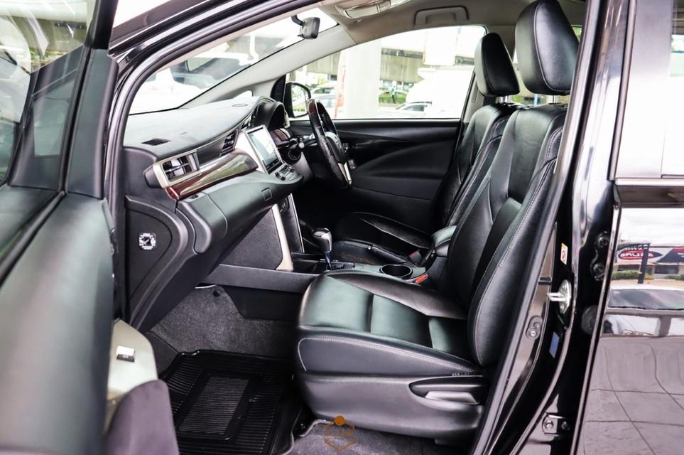 รถยนต์ toyota 12