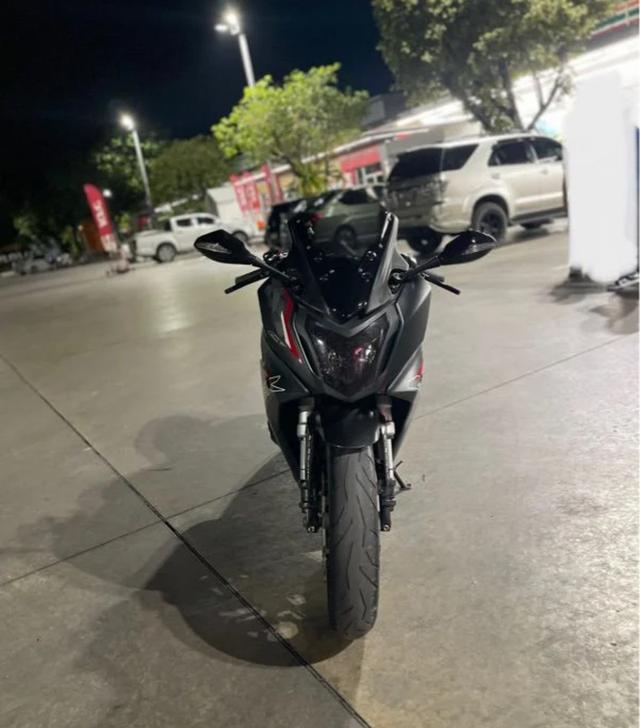 Honda CBR650F 4