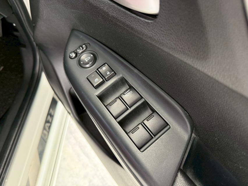 2014 HONDA JAZZ 1.5 SV+ รุ่นท็อป  ( 6418 ) 19