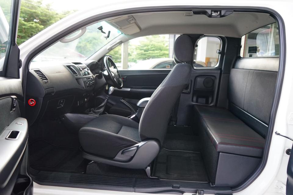 2015 TOYOTA VIGO 2.5E 10