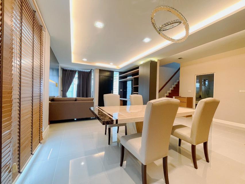 บ้านเดี่ยว มัณฑนา ศรีนครินทร์-บางนา ซอยวัดหนามแดง เฟอร์บิ้วท์อิน เพียง 5 นาที ใกล้ BTS ศรีด่าน 4