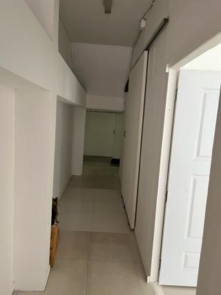 ขายด่วน อาคารพาณิชย์ 2ห้อง สามชั้น ทำเลติดตลาดสดเทศบาลวารินฯ.อุบล 7