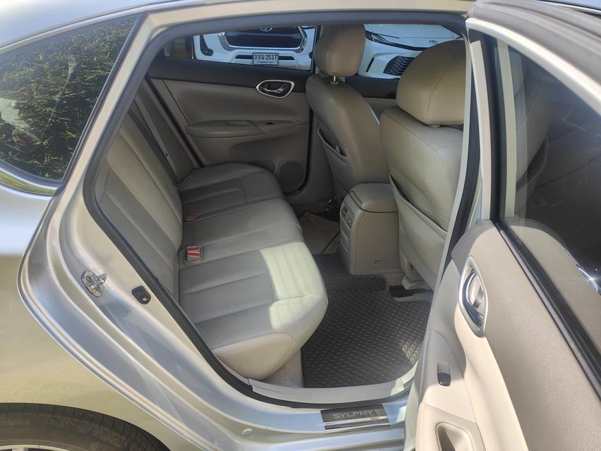 Nissan Sylphy 1.6 V AT ปี 2014 10