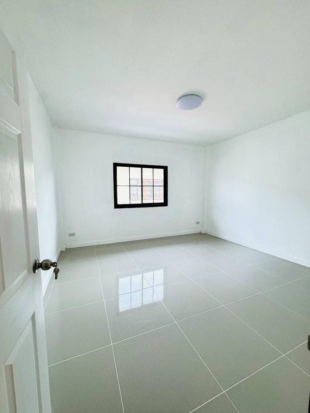 หมู่บ้านนิวเวิลด์วิลล์ 13