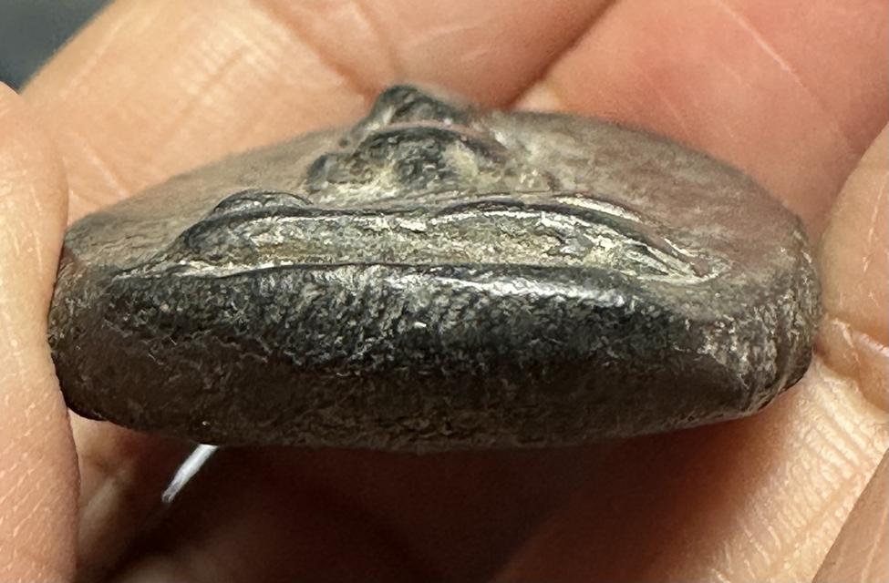 พระผงสุพรรณดำ พระไม่ตัดปีก 7