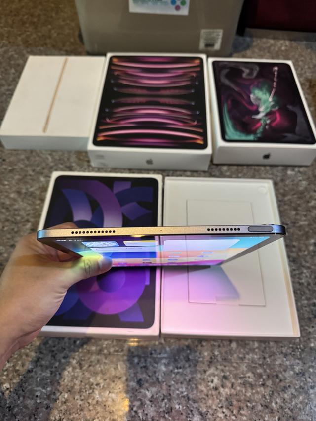 ขายๆๆๆถูกๆๆiPadAir5 M1 สีPurple 64กิ๊ก Wifi Only มีกล่องอีมี่ตรงใช้งานดีทุกๆฟังชั่นสูนTrueทุกๆฟังชั่นรีสโตได้ตลอดไม่มีติดไอคราว Model TH/A ( จอสวยๆขาว