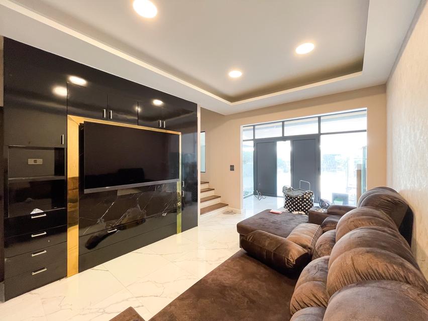 ทาวน์โฮม The Terrace รามอินทรา 65 ตกแต่งใหม่ พร้อมอยู่ ถนนเมน 5