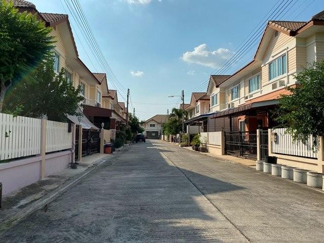 ให้เช่าบ้านเดี่ยว 2 ชั้น 50 ตร.ว. หมู่บ้านนันทร์นรินทร์ ต.หลักหก ปทุมธานี ใกล้ ม.รังสิต 6