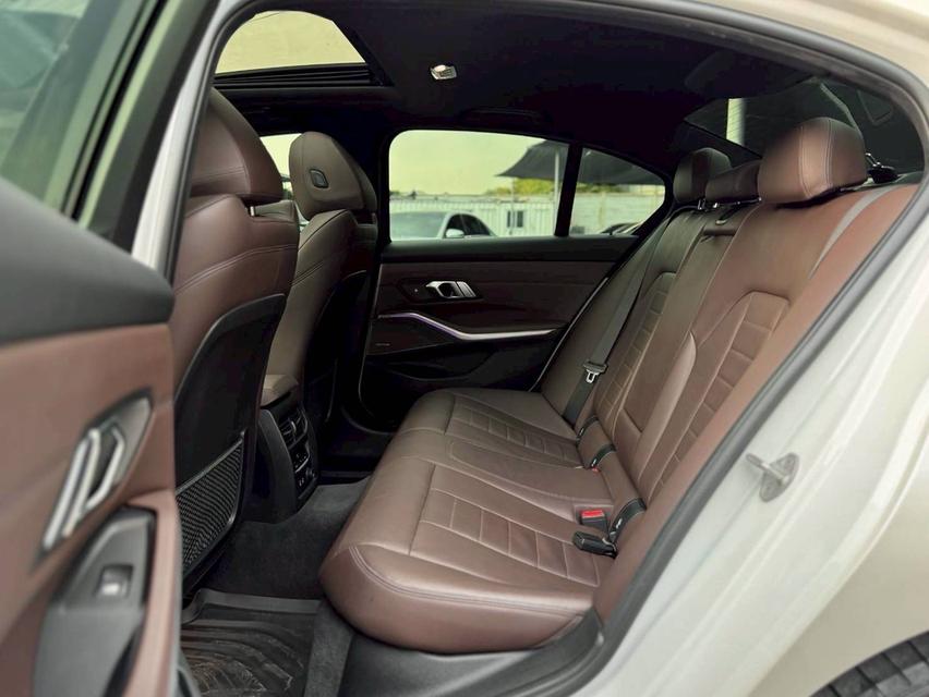BMW 330e M Sport G20 รูปที่ 6