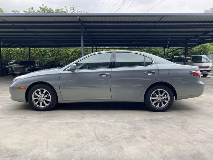 ปล่อยขายด่วน Lexus ES 300 3