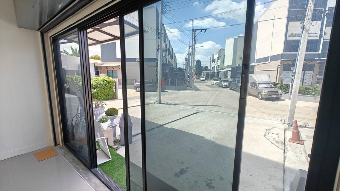 สำนักงาน โฮมส์ออฟฟิส District เทพารักษ์ ซอยมังกร 16