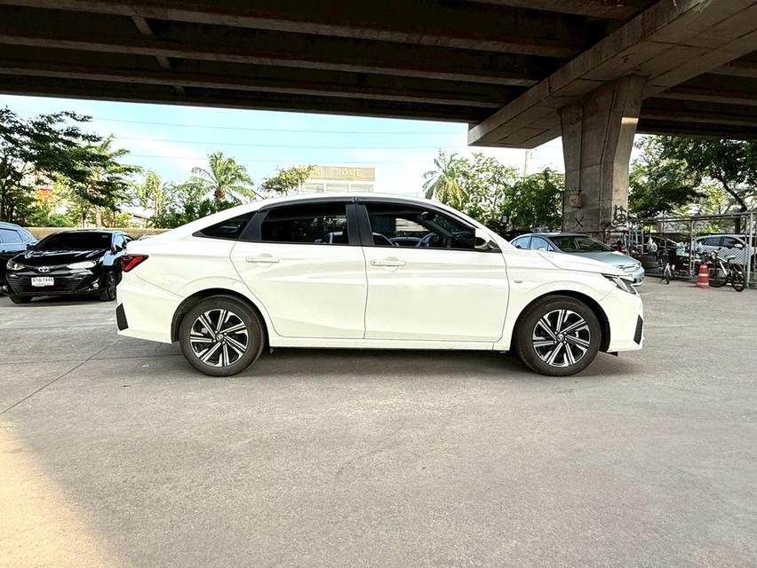 ขายรถ Toyota Yaris Ativ 1.2 Sportปี 2024 สีขาว เกียร์ออโต้ 8
