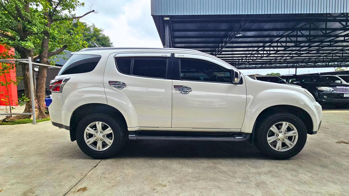 ขายรถ Isuzu MU-X 3.0 DVD ปี 2014 สีขาว เกียร์ออโต้ รูปย่อยที่ 4