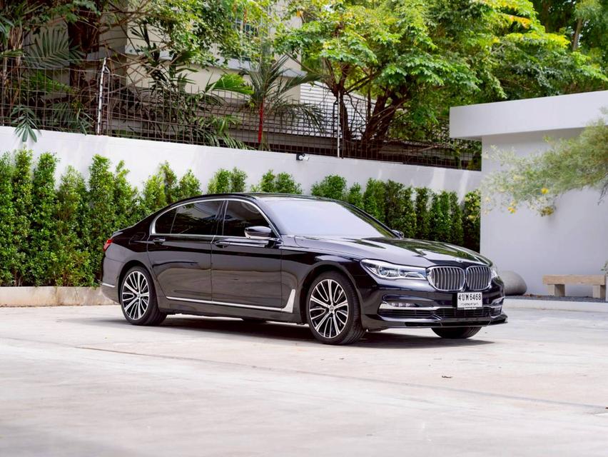 BMW 740LE xDrive Pure Excellence ปี จด 2018 6