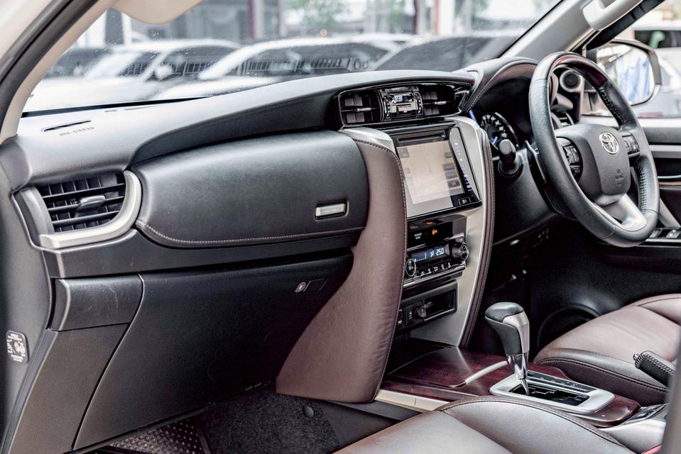 รหัสรถ NP4076 TOYOTA FORTUNER 2.8V 2WD 2016 12