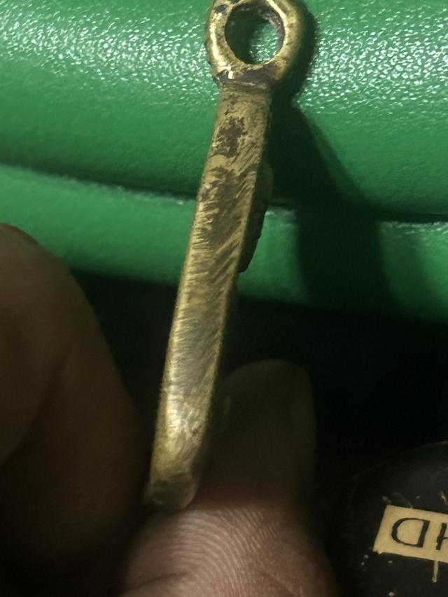 เหรียญหล่อหลวงพ่อเงินวัดบางคลานหลังหนังสือพิมจัมโบรุ่น1 รูปที่ 4