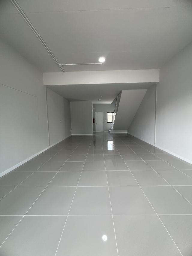 The Connect Biztown บางนา กม.5 – ศรีนครินทร์ (2) อาคารพาณิชย์ 3 ชั้น 3