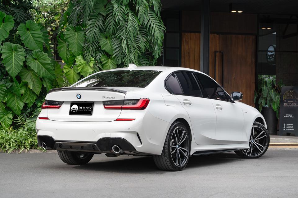 “BMW 330e M Sport Plug-in Hybrid” ปี2020