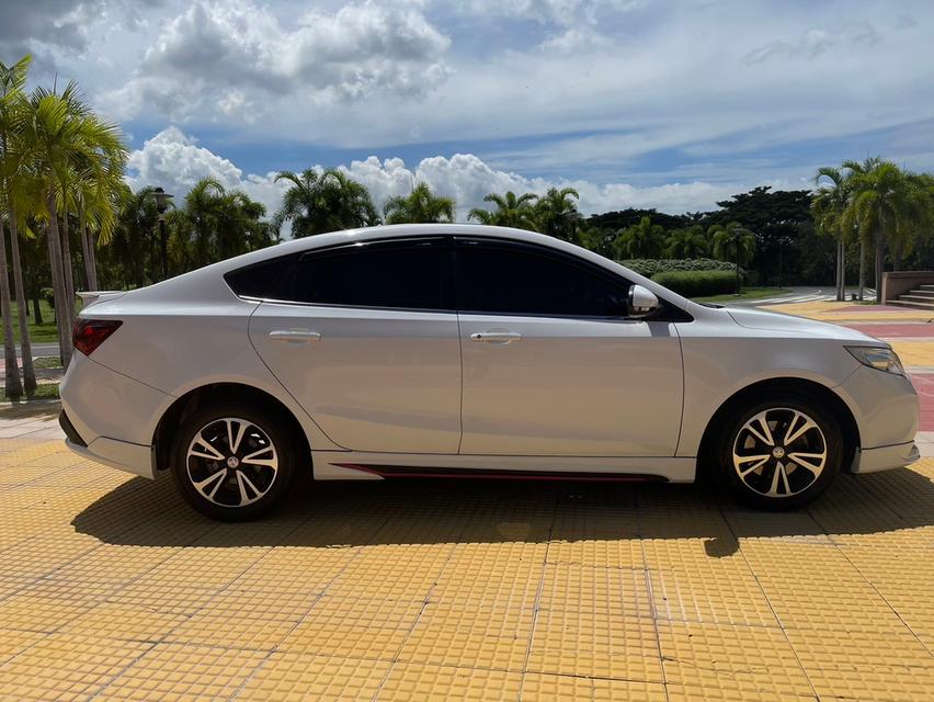 2020 MG5 1.5x Turbo Sunroof  2