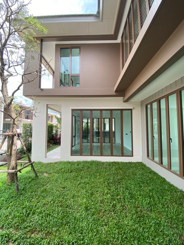 ขาย/ให้เช่า หมู่บ้าน บุราสิริ กรุงเทพกรีฑา แปลงใกล้ทางเข้า อยู่ในซอย private 11