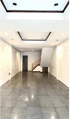 ให้เช่าอาคารพาณิชย์3ชั้นย่านสุขุมวิทพร้อมพงษ์นานาใกล้BTSพร้อมพงษ์ใกล้เอ็มควอเทียร์ 8