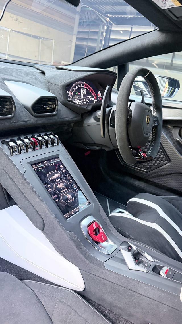 Lamborghini huracan STO รูปที่ 13