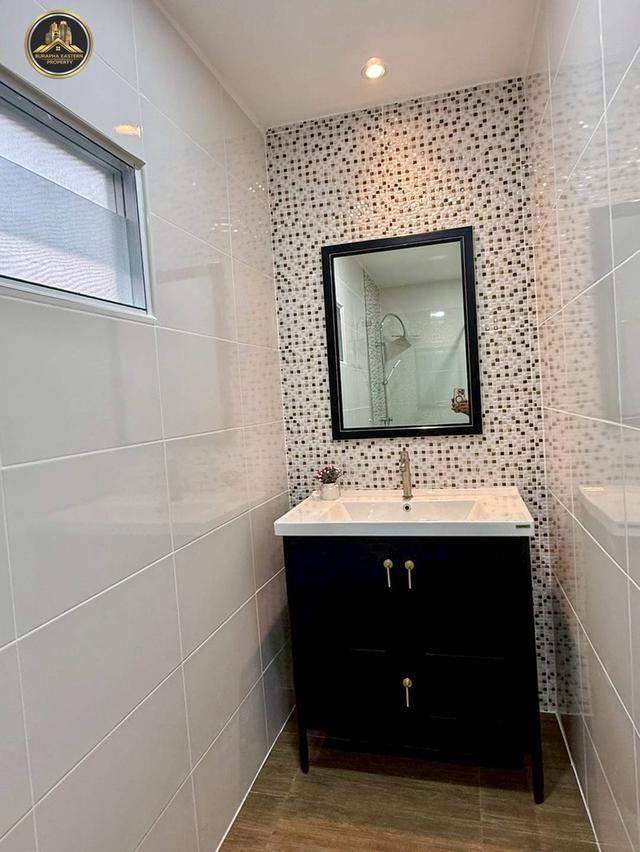 บ้านสวยหรู #หมู่บ้านโฮมทาวน์ศรีราชา หลังเดียวในโครงการ พิกัด📍ศรีราชา  หนองยายบู่ 🏡บ้านแฝดสไตล์เดี่ยว เนื้อที่40.5 ตารางวา 11