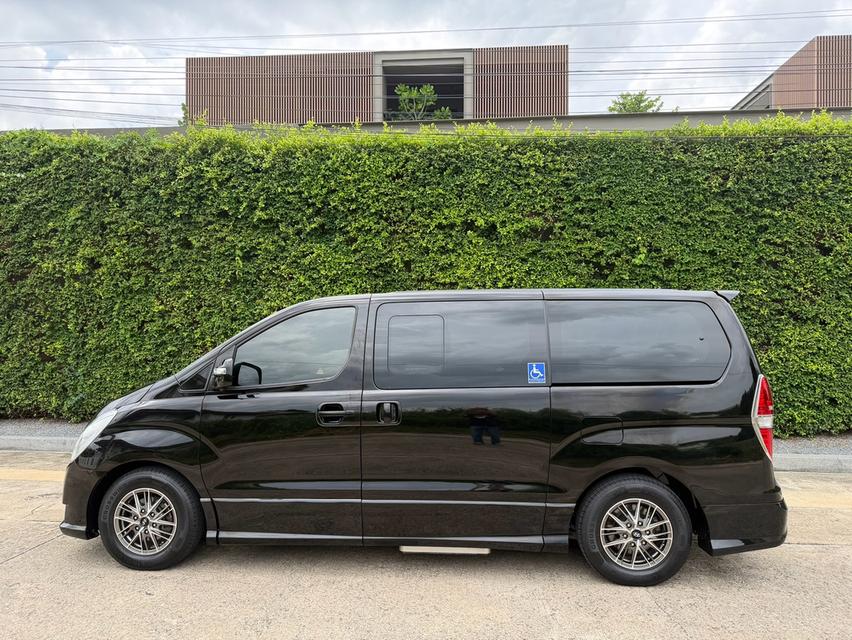 2017 HYUNDAI H1, ELITE โฉม MMC (สีดำ รูปที่ 6