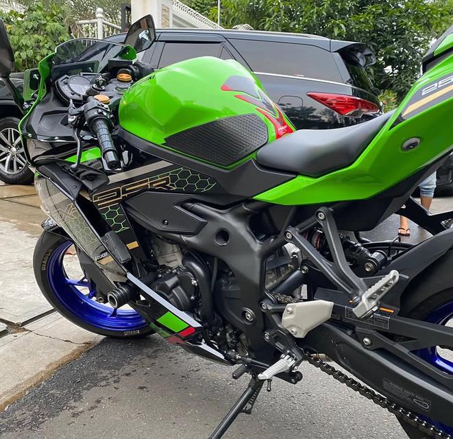 ส่งต่อรถสุดเท่ Kawasaki ZX-25R สีเขียว ปี 2021 4