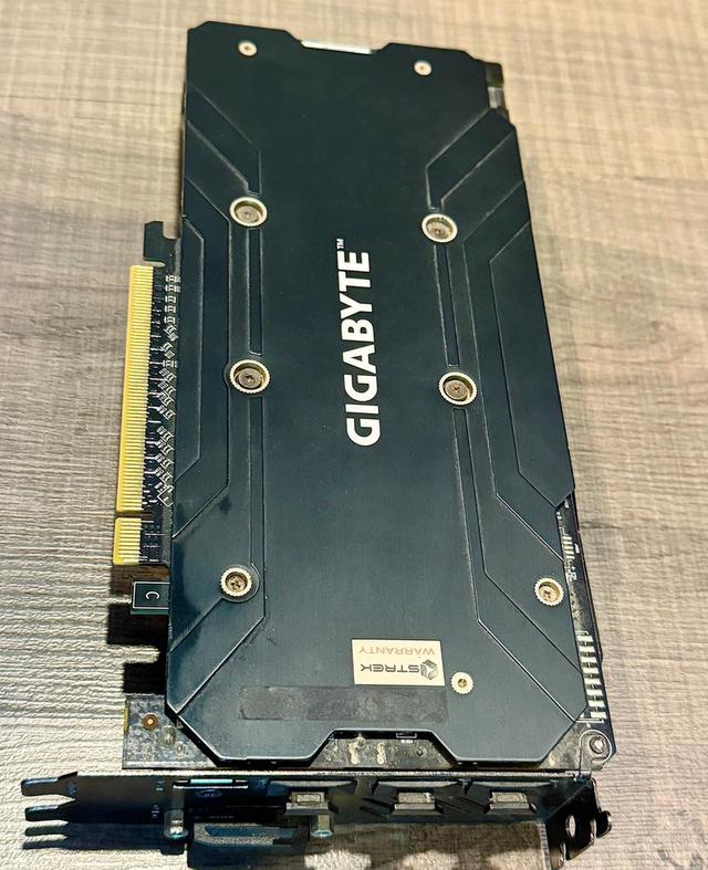การ์ดจอ Gigabyte RX 580 8GB RGB Fusion มือสอง 3
