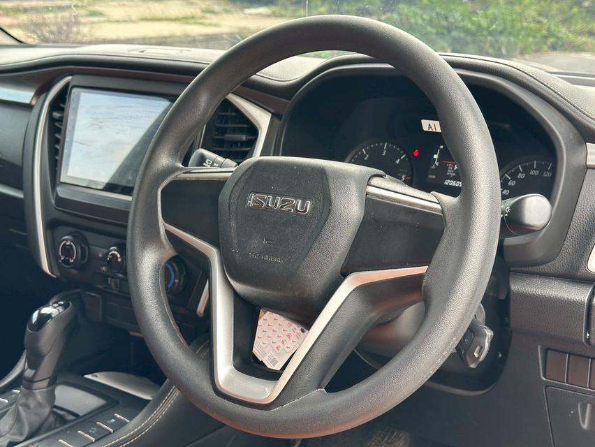 ISUZU MUX Wagon 4dr Active 7st Auto 6sp RWD 1.9DCT Y2021. สีเทา 15
