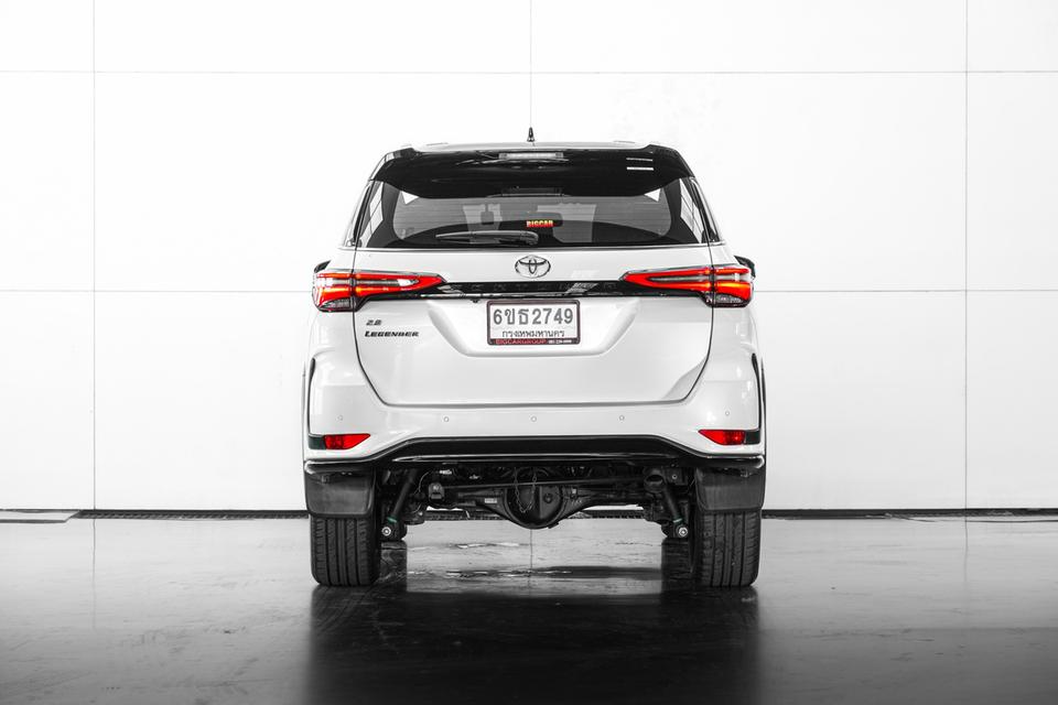 2020 TOYOTA FORTUNER 2.8 LEGENDER BLACK TOP 2WD SUV สีขาว-ดำ เลขไมล์ 80168 กม. 6