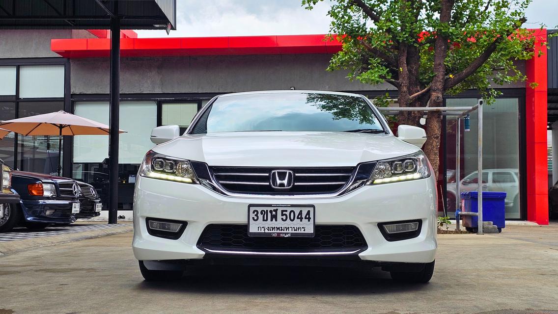 ขายรถ Honda Accord 2.4EL (G9) ปี 2013 สีขาว เกียร์ออโต้ รูปย่อยที่ 2