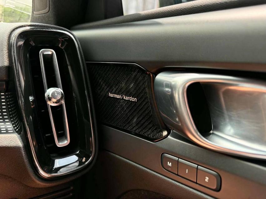 Volvo XC40 T5 R-Design ปี 2019 Top option รูปที่ 16