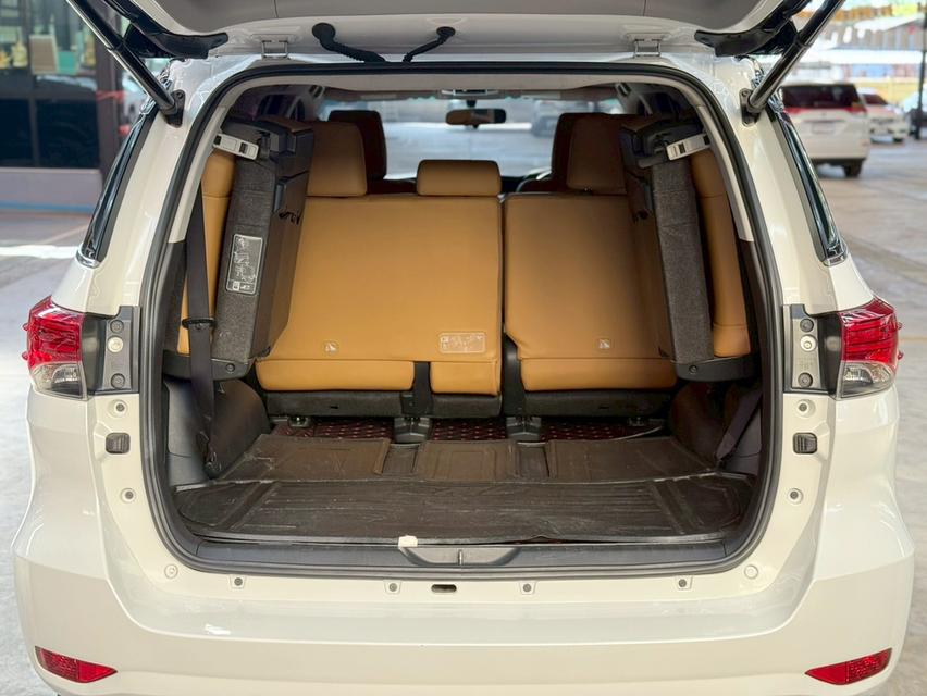 TOYOTA FORTUNER 2.8 V 4WDปี2016รถบ้านแท้ รถสวยบอดี้เดิม รูปที่ 17